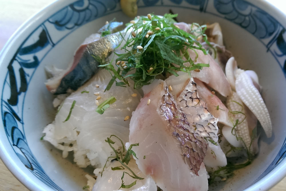 旬魚の海鮮丼
